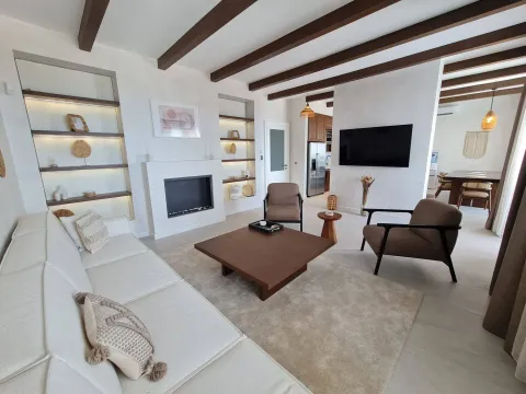 Rent, house, 300m², Reževići, Budva - image 1