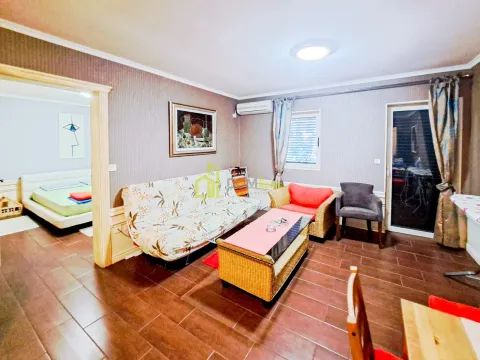 Prodaja, trosoban stan, 176m², Petrovac, Budva - image 22