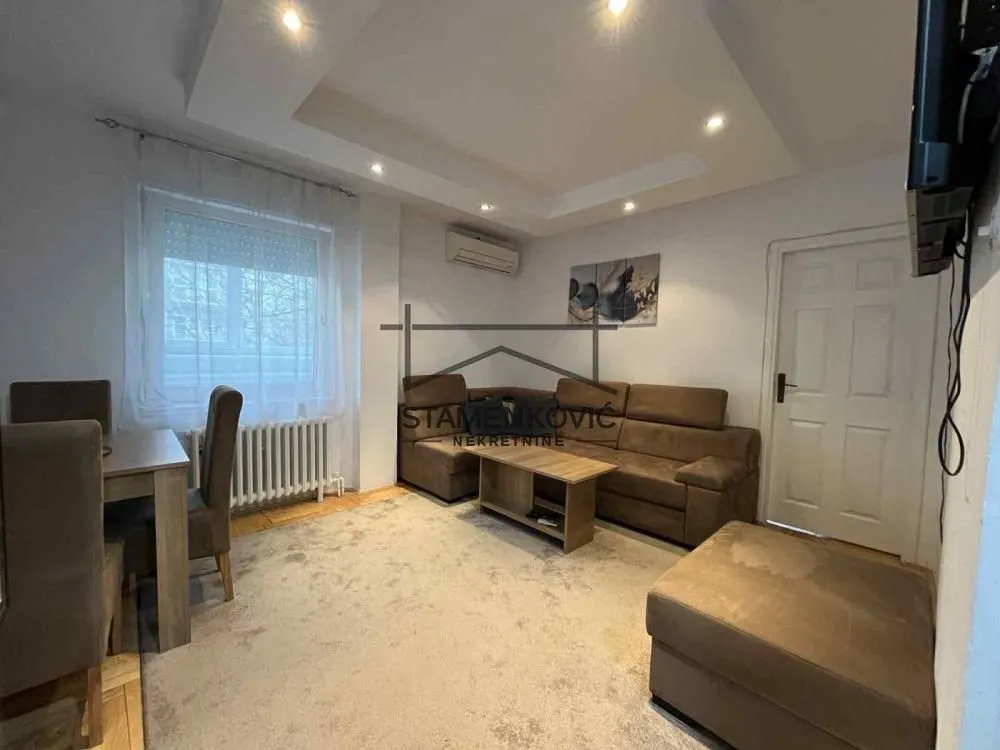 Izdavanje, dvosoban stan, 41m², Grbavica, Novi Sad Sve Podlokacije