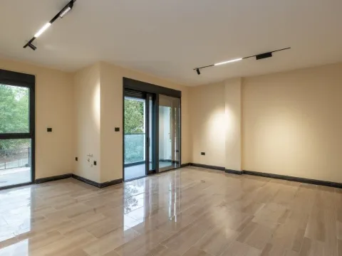 Sale, three bedroom apartment, 110m², Podgorica, Crna Gora - image 6