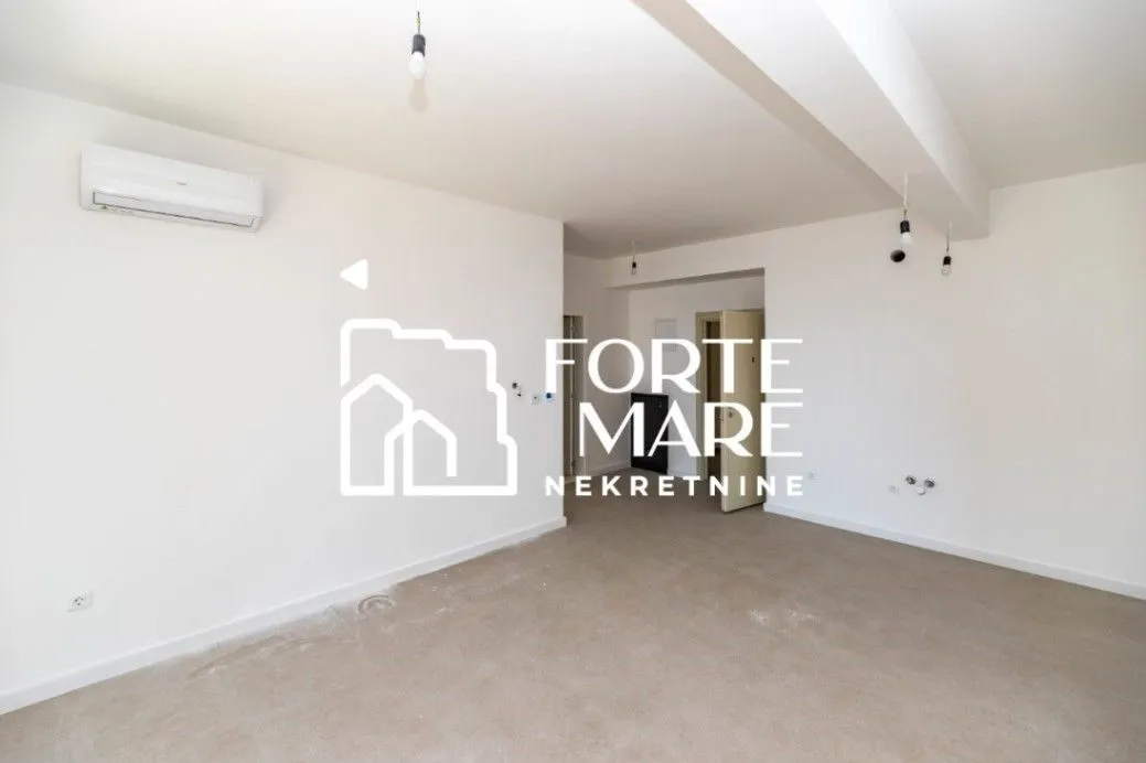 Prodaja, dvosoban stan, 61m², Baošići, Herceg Novi