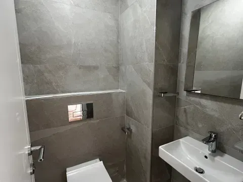 Prodaja, dvosoban stan, 71m², Central Point, Podgorica