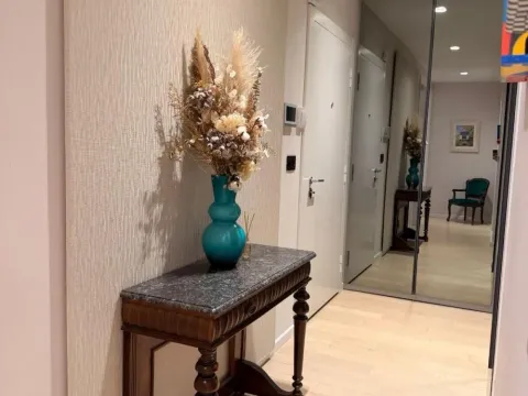 Izdavanje, četvorosoban stan, 103m², Stari Grad, Beograd - image 3