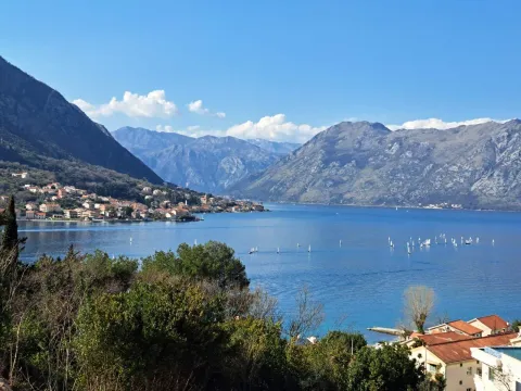 Sale, two bedroom apartment, 72m², Dobrota, Kotor - image 9