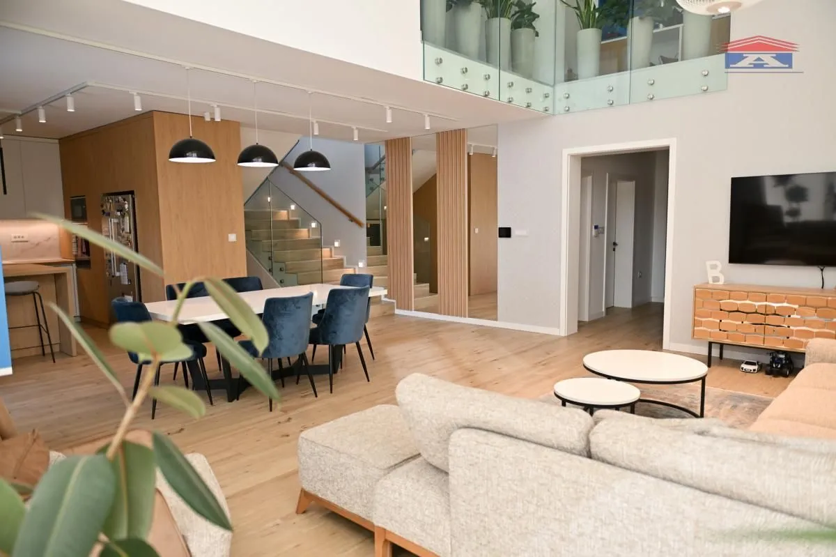 Sale, house, 360m², Petrovaradin, Novi Sad