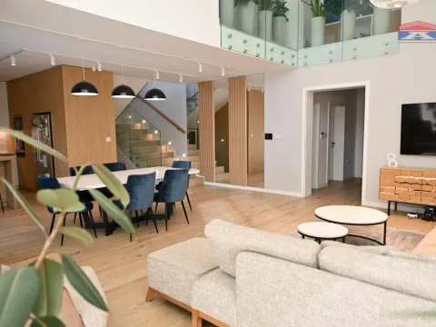 Prodaja, kuća, 360m², Petrovaradin, Novi Sad - image 6