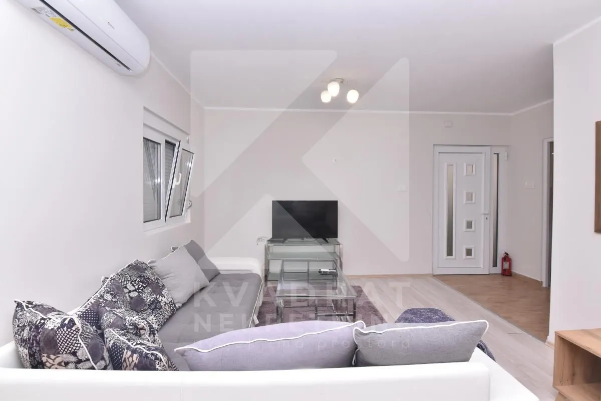 Rent, one bedroom apartment, 40m², Stari Aerodrom, Podgorica