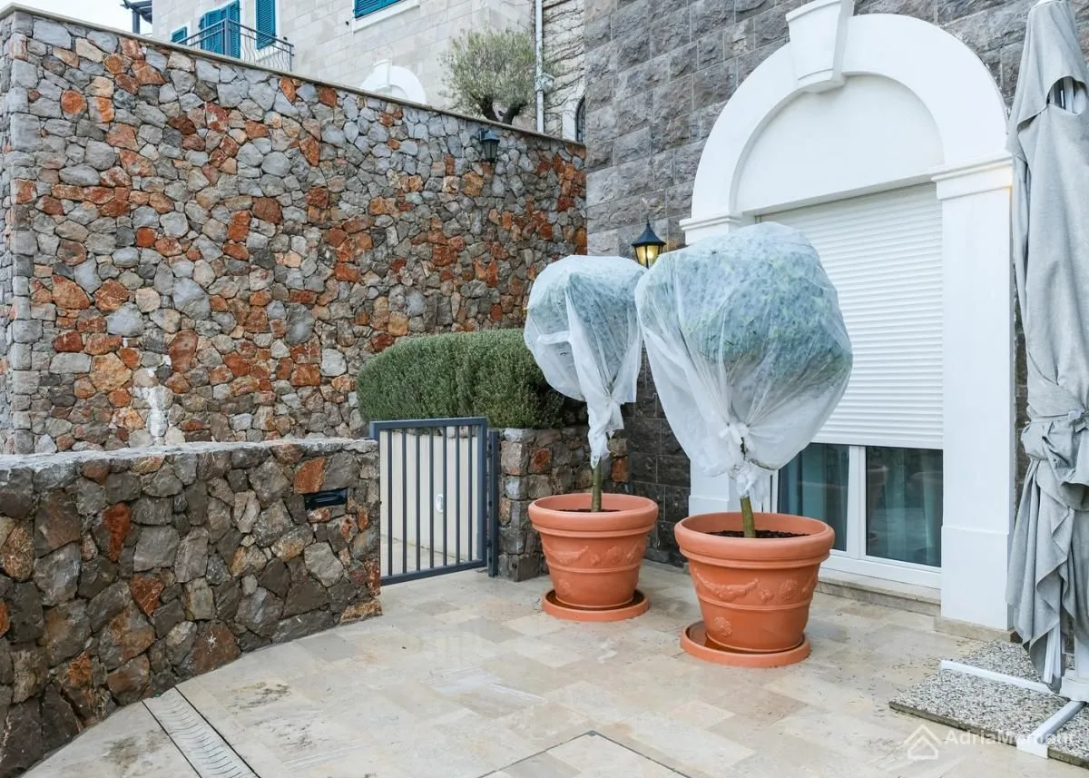 Prodaja, jednosoban stan, 67m², Luštica Bay, Tivat