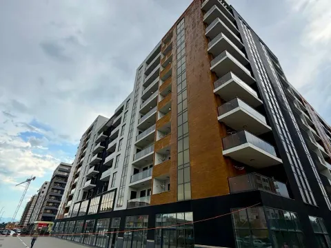 Prodaja, dvosoban stan, 68m², Stari Aerodrom, Podgorica - image 1