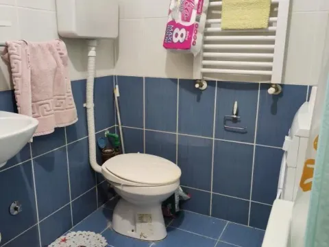 Izdavanje, trosoban stan, 71m², Centar, Jagodina - image 16