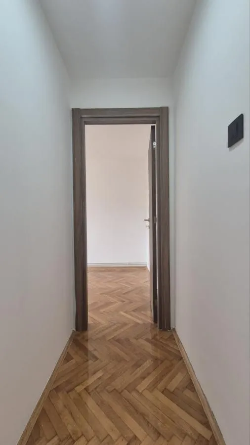Prodaja, trosoban stan, 57m², Adamovićevo Naselje, Novi Sad Sve Podlokacije