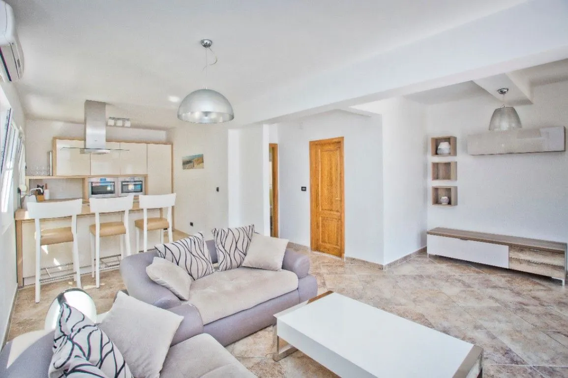 Prodaja, kuća, 200m², Muo, Kotor