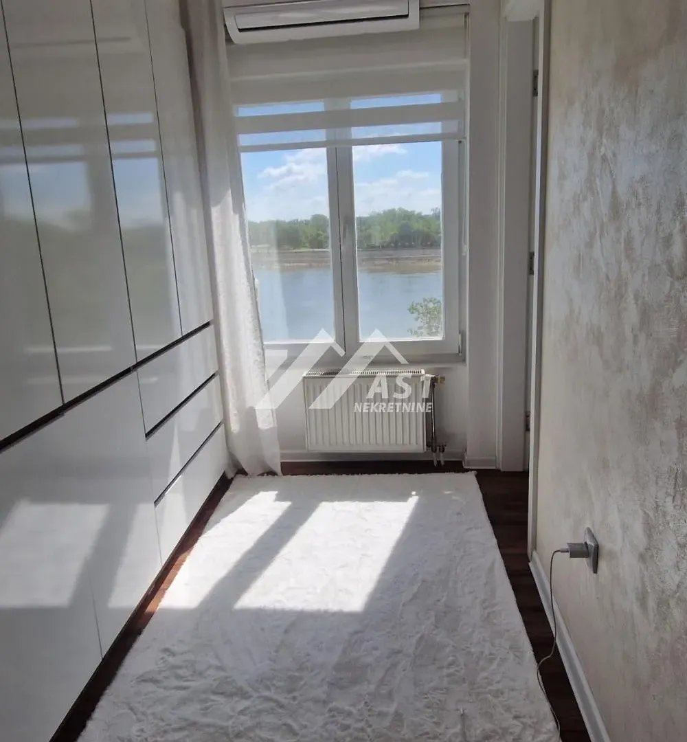 Prodaja, jednosoban stan, 34m², Kej, Novi Sad Sve Podlokacije