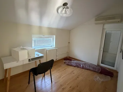 Rent, house, 80m², Gornja Gorica, Podgorica - image 11