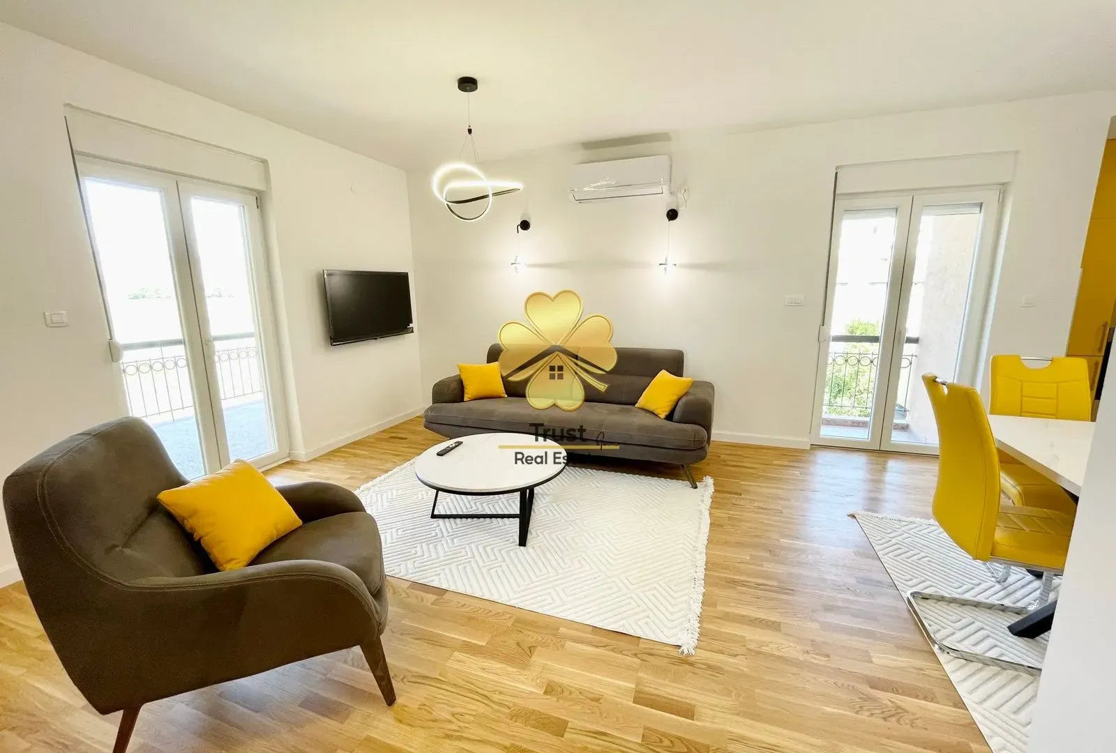 Izdavanje, dvosoban stan, 80m², Kruševac, Podgorica