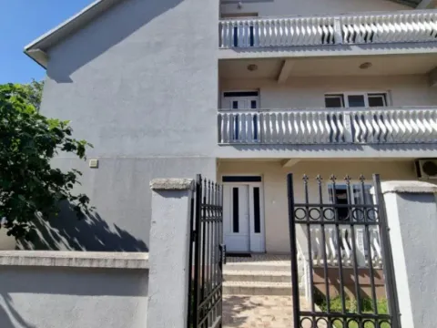 Prodaja, kuća, 247m², Stari Aerodrom, Podgorica - image 4