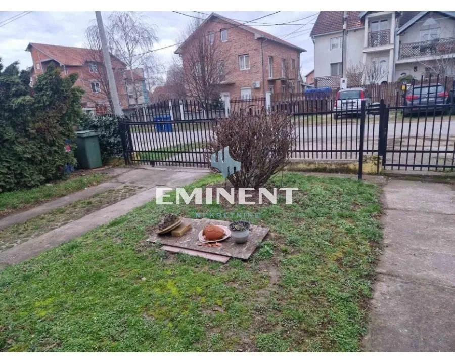 Prodaja, kuća, 219m², Altina, Beograd