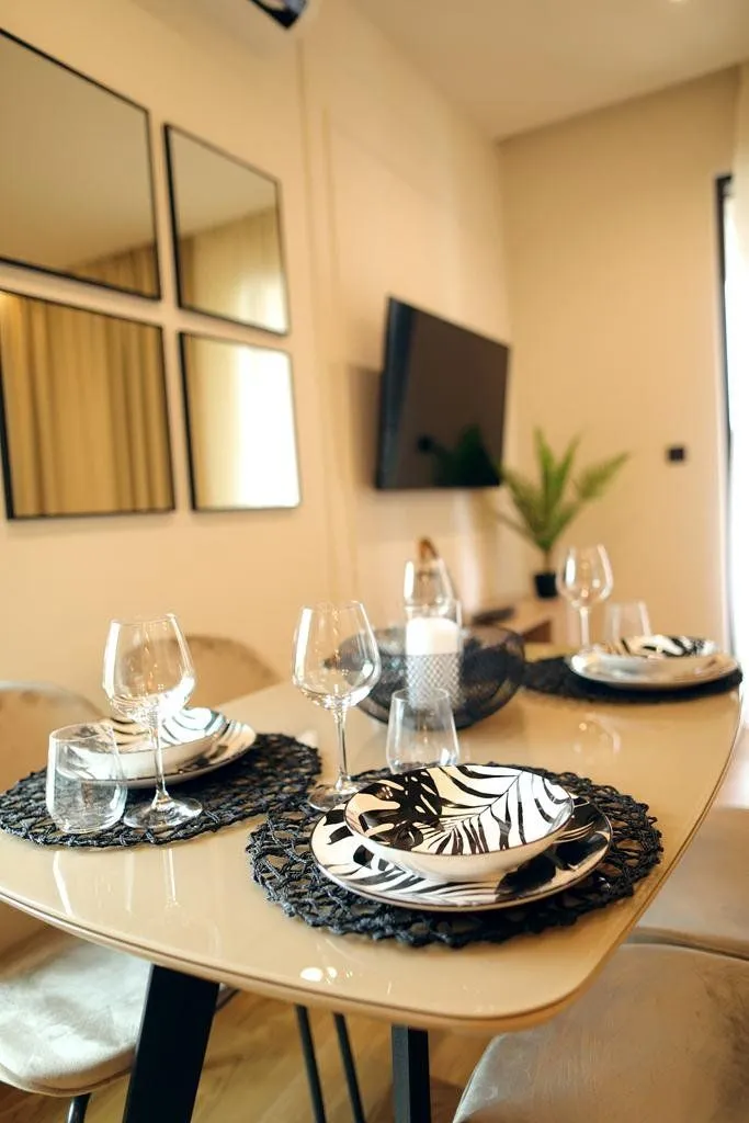 Izdavanje, jednosoban stan, 45m², Centar, Podgorica