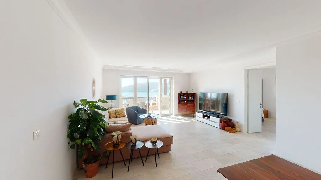 Prodaja, dvosoban stan, 123m², Kotor, Crna Gora