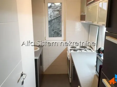 Izdavanje, trosoban stan, 68m², Stari Grad, Beograd - image 6
