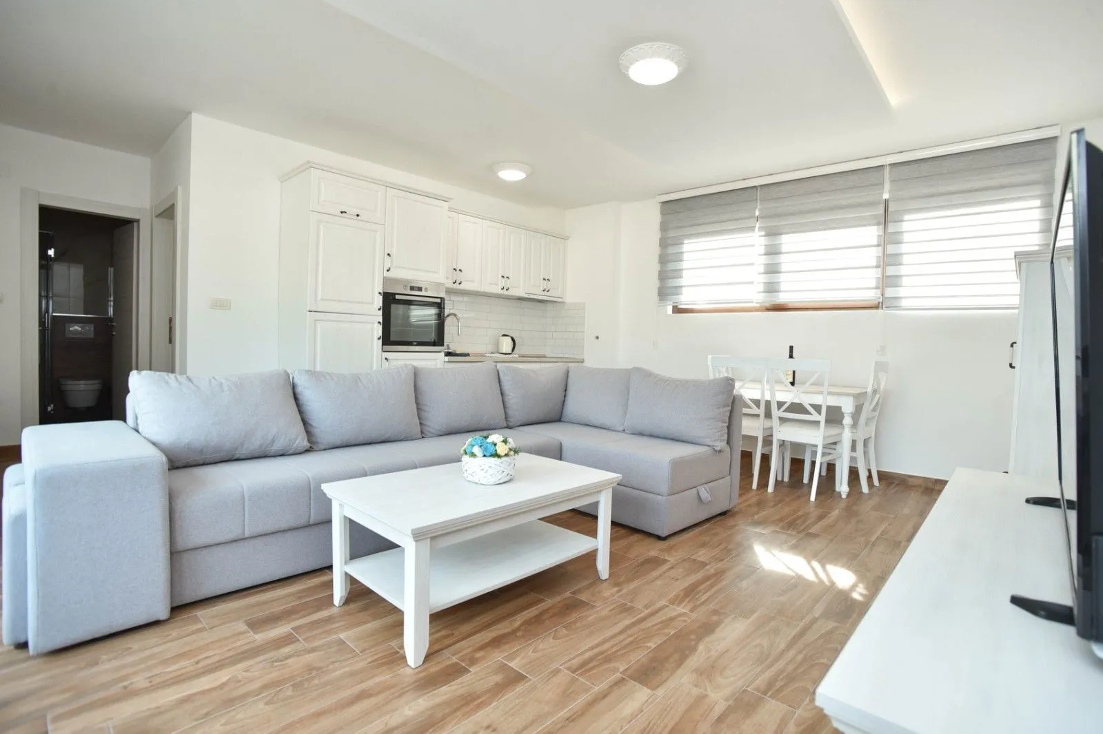 Sale, one bedroom apartment, 53m², Bečići, Budva