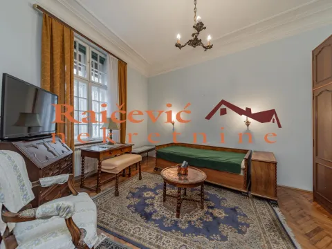 Prodaja, četvorosoban stan, 120m², Centar, Stara Pazova - image 11