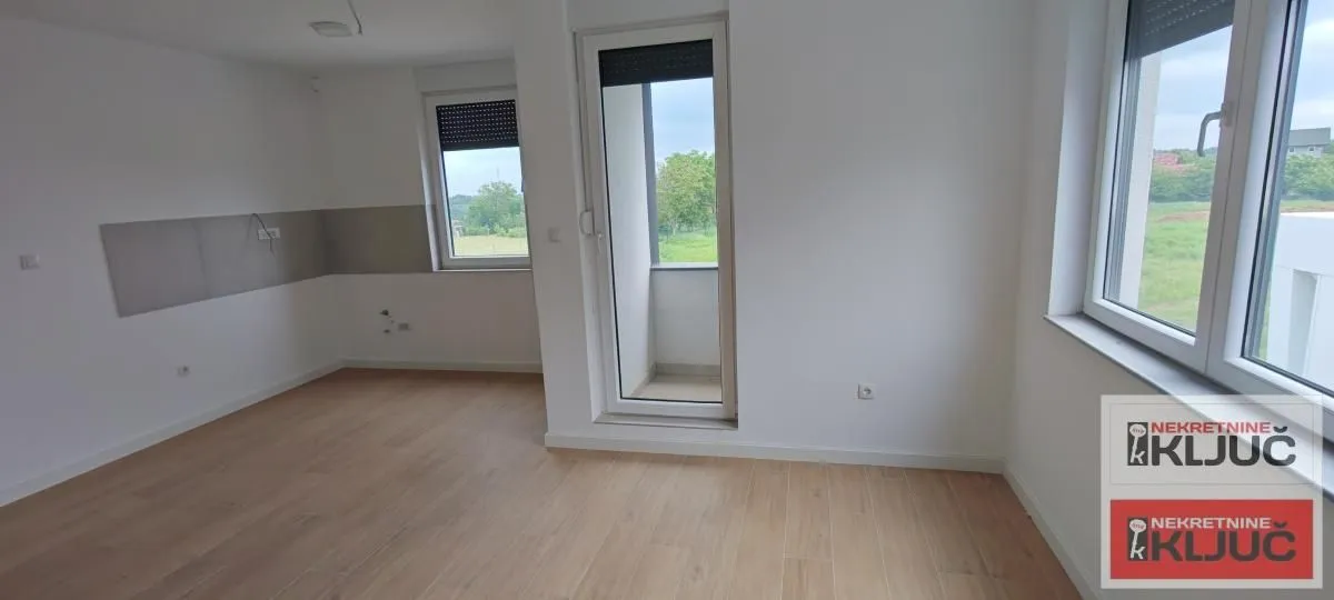 Prodaja, trosoban stan, 72m², Alibegovac, Petrovaradin