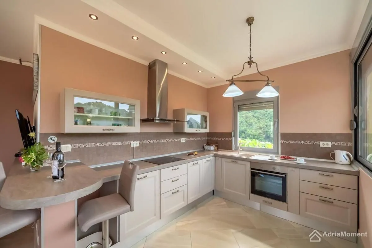 Sale, house, 274m², Buljarica, Budva