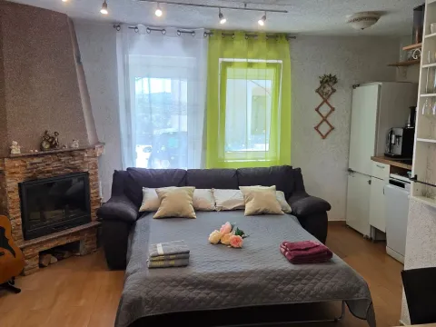 Izdavanje, kuća, 32m², Šušanj, Bar - image 4