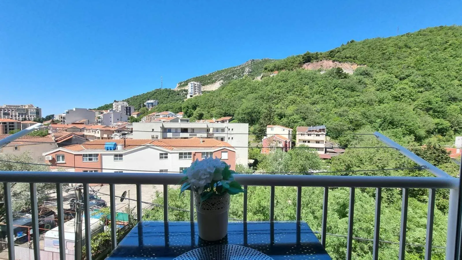 Prodaja, dvosoban stan, 58m², Bečići, Budva