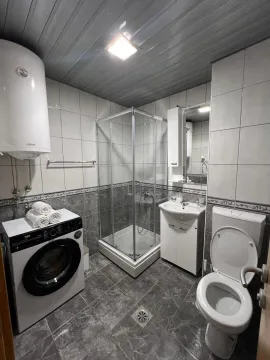 Rent, one bedroom apartment, 45m², Budva, Crna Gora - image 7