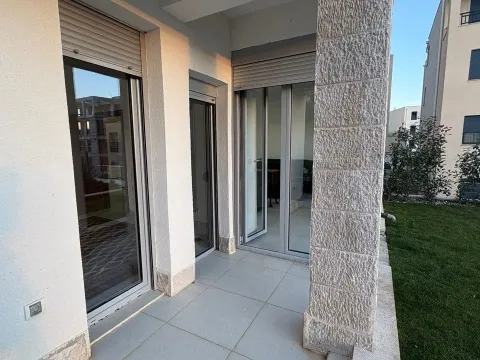 Prodaja, jednosoban stan, 69m², Tivat, Crna Gora - image 5