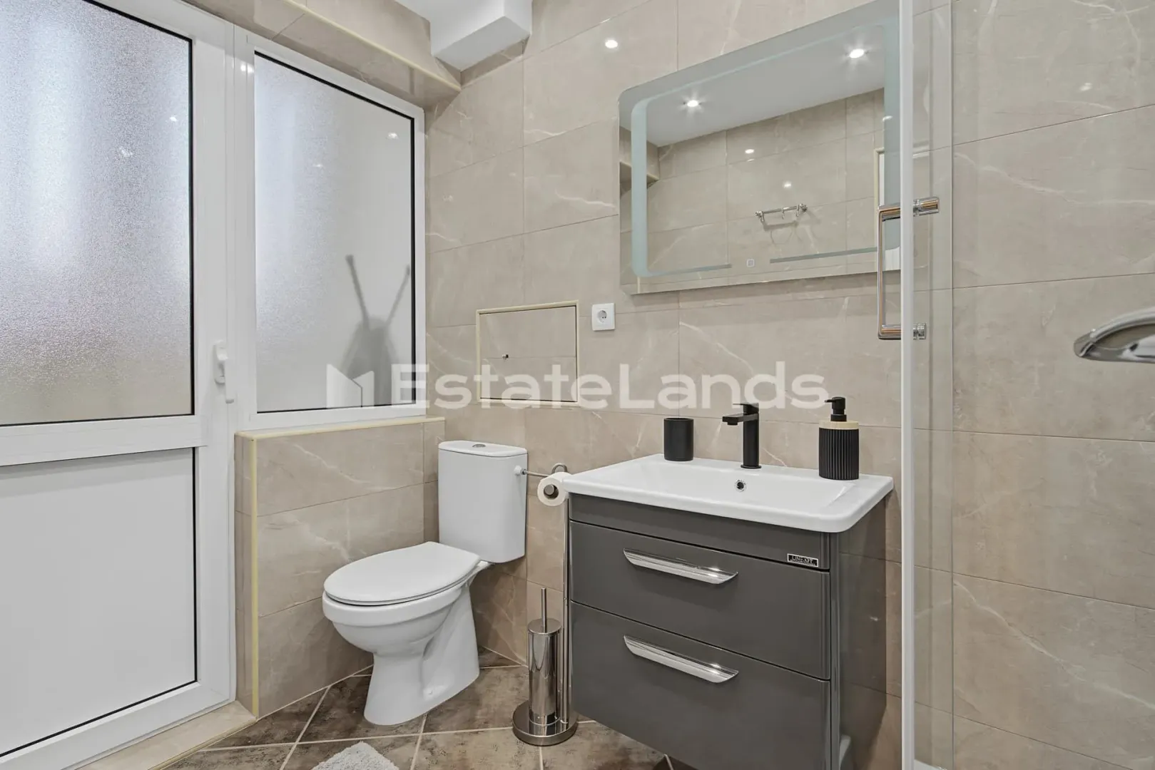 Rent, two bedroom apartment, 52m², Centar, Tivat