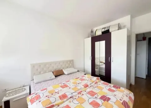 Rent, one bedroom apartment, 45m², City Kej, Podgorica - image 6