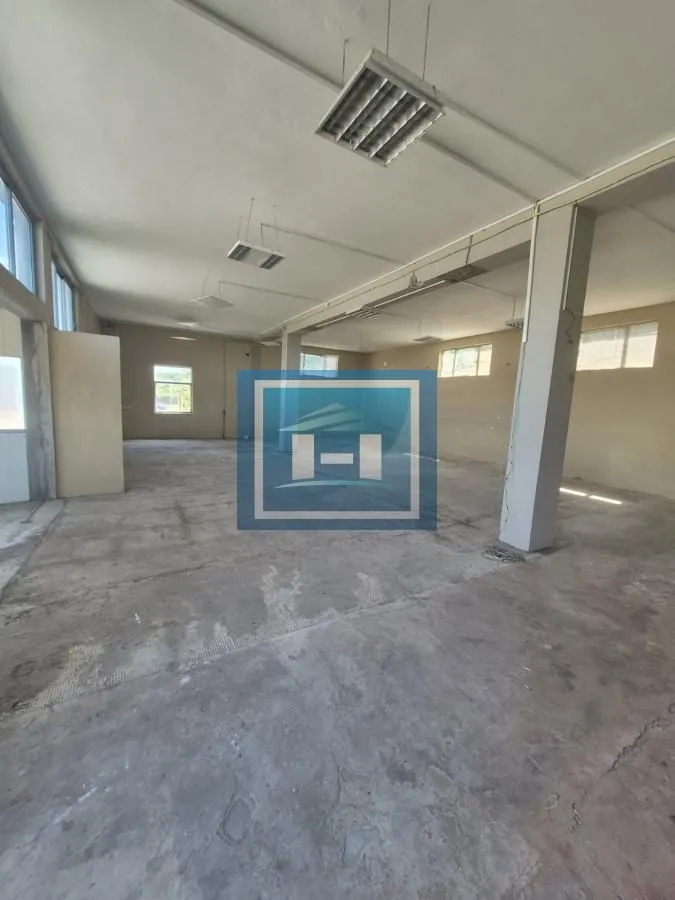 Rent, office space, 360m², Zmič, Paraćin