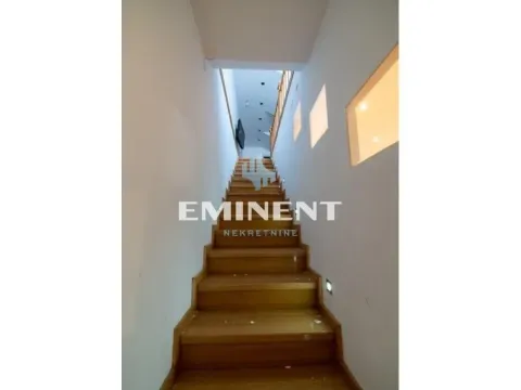 Prodaja, kuća, 304m², Zemun Centar, Zemun Sve Podlokacije - image 15