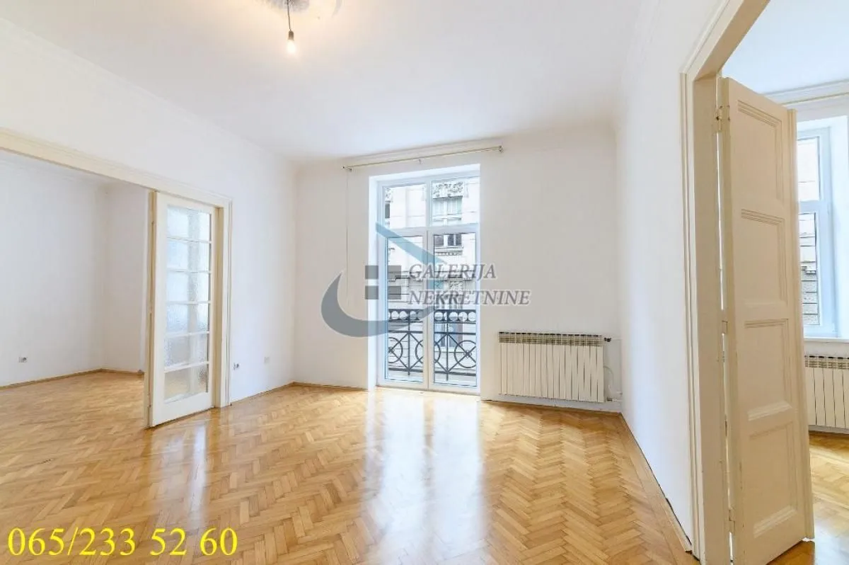 Izdavanje, četvorosoban stan, 104m², Stari Grad, Beograd