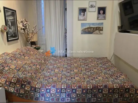 Izdavanje, trosoban stan, 70m², Kalenić Pijaca, Vračar Sve Podlokacije - image 6