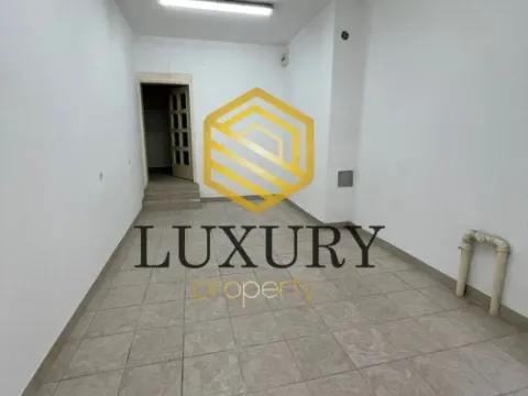 Prodaja,  poslovni prostor, 32m2, Malo Brdo, Podgorica