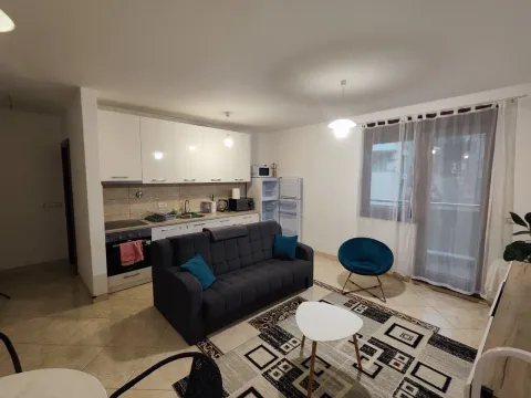 Rent, one bedroom apartment, 58m², Bečići, Budva - image 6