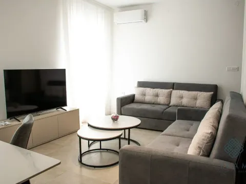 Rent, one bedroom apartment, 60m², Radanovići, Kotor