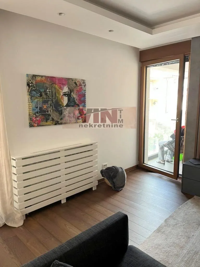 Prodaja, trosoban stan, 121m², Vračar, Šid