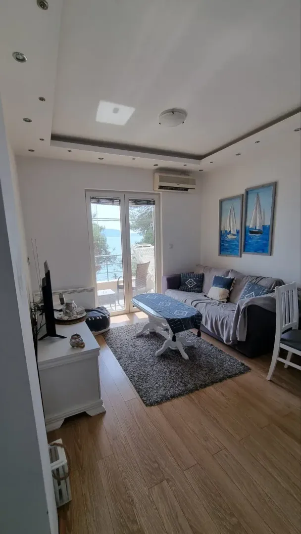 Rent, one bedroom apartment, 37m², Tivat, Crna Gora