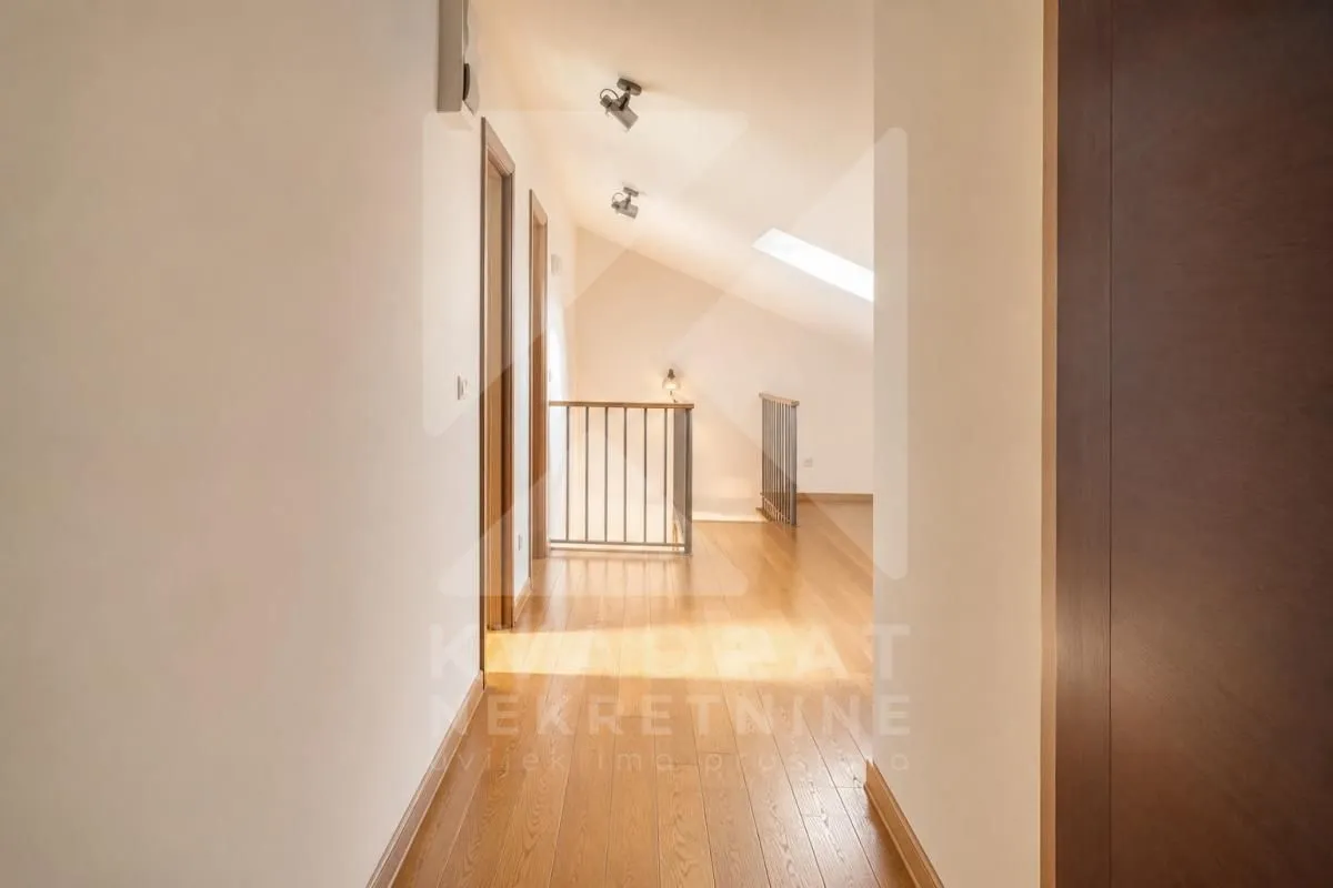 Rent, three bedroom apartment, 120m², 1 maj, Podgorica