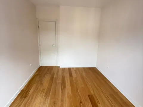 Sale, two bedroom apartment, 72m², Central Point, Podgorica - image 12