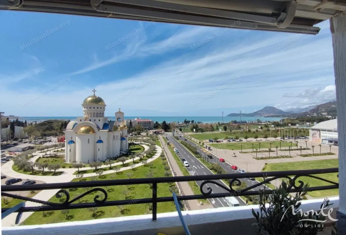 Prodaja, stan, 104m², Centar, Bar