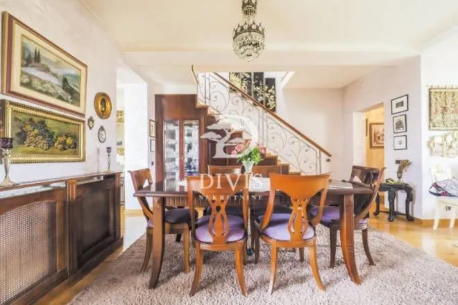 Sale, apartment, 250m², Cvetni Trg, Vračar Sve Podlokacije