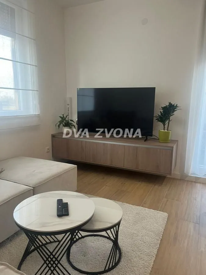 Prodaja, trosoban stan, 59m², Alibegovac, Petrovaradin