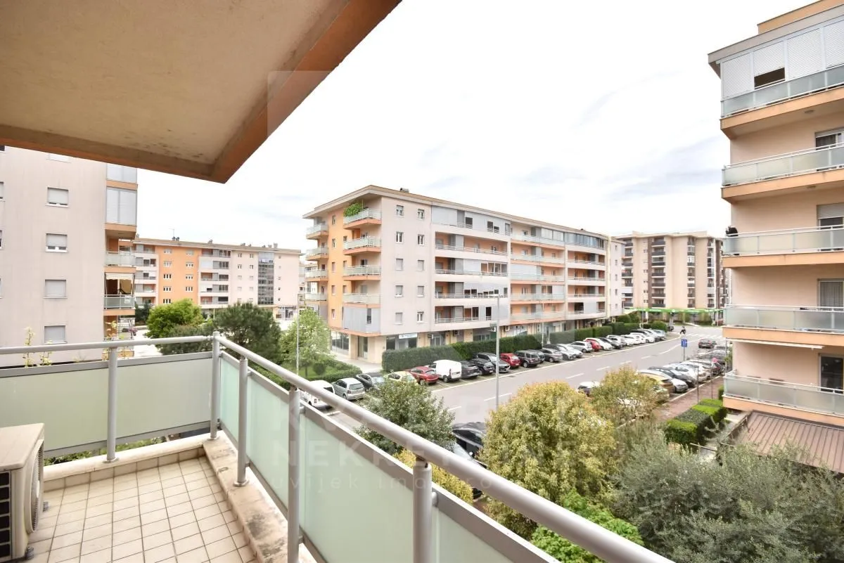 Rent, three bedroom apartment, 120m², City Kvart, Podgorica