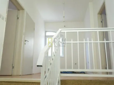 Rent, office space, 174m², Centar, Podgorica - image 11